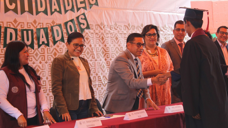 Entrega de reconocimientos a estudiantes de la generación 2022–2025 del Plantel Iztapalapa I, “Ifigenia Martínez Hernández”